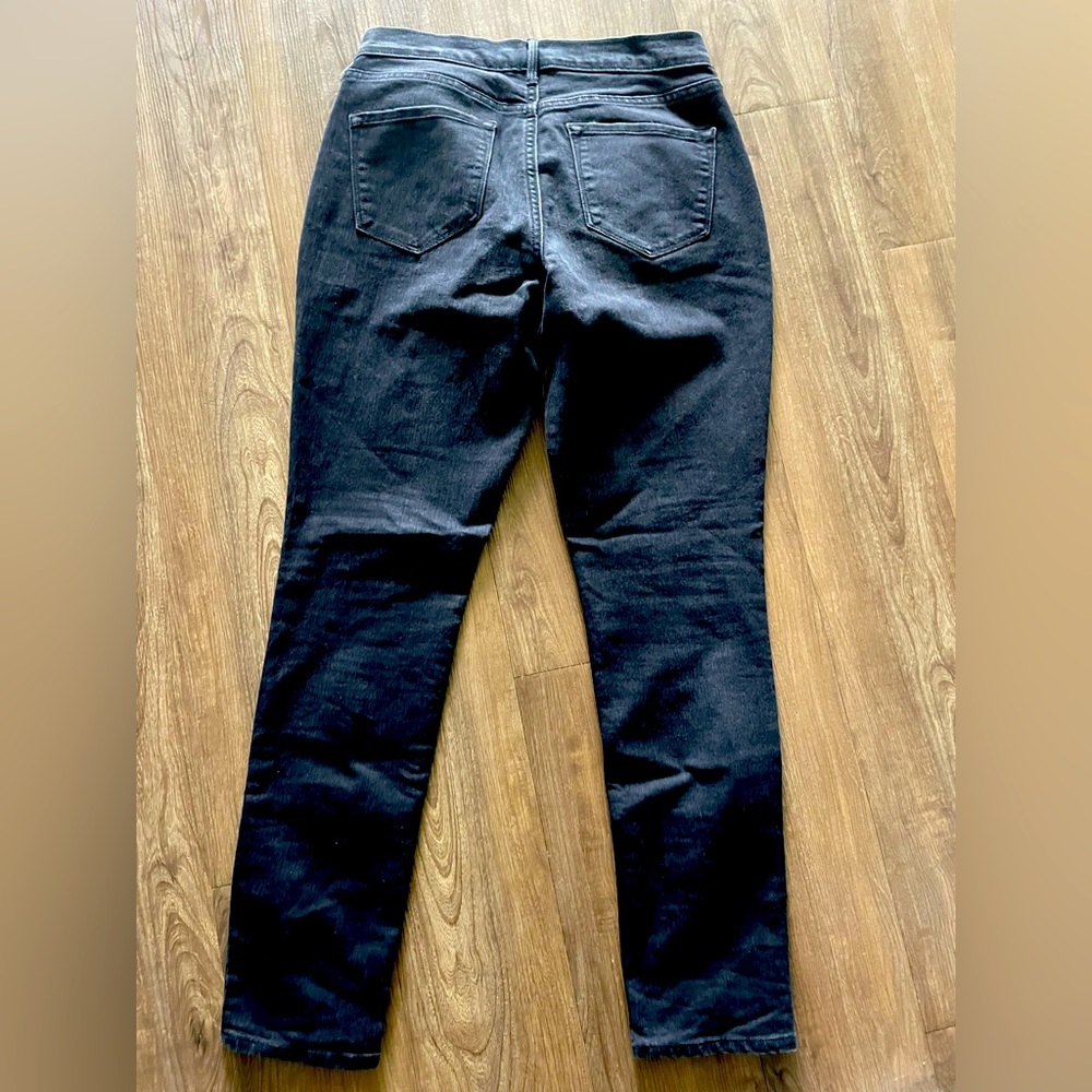 Old Navy curvy mid-rise straight black jeans size 6